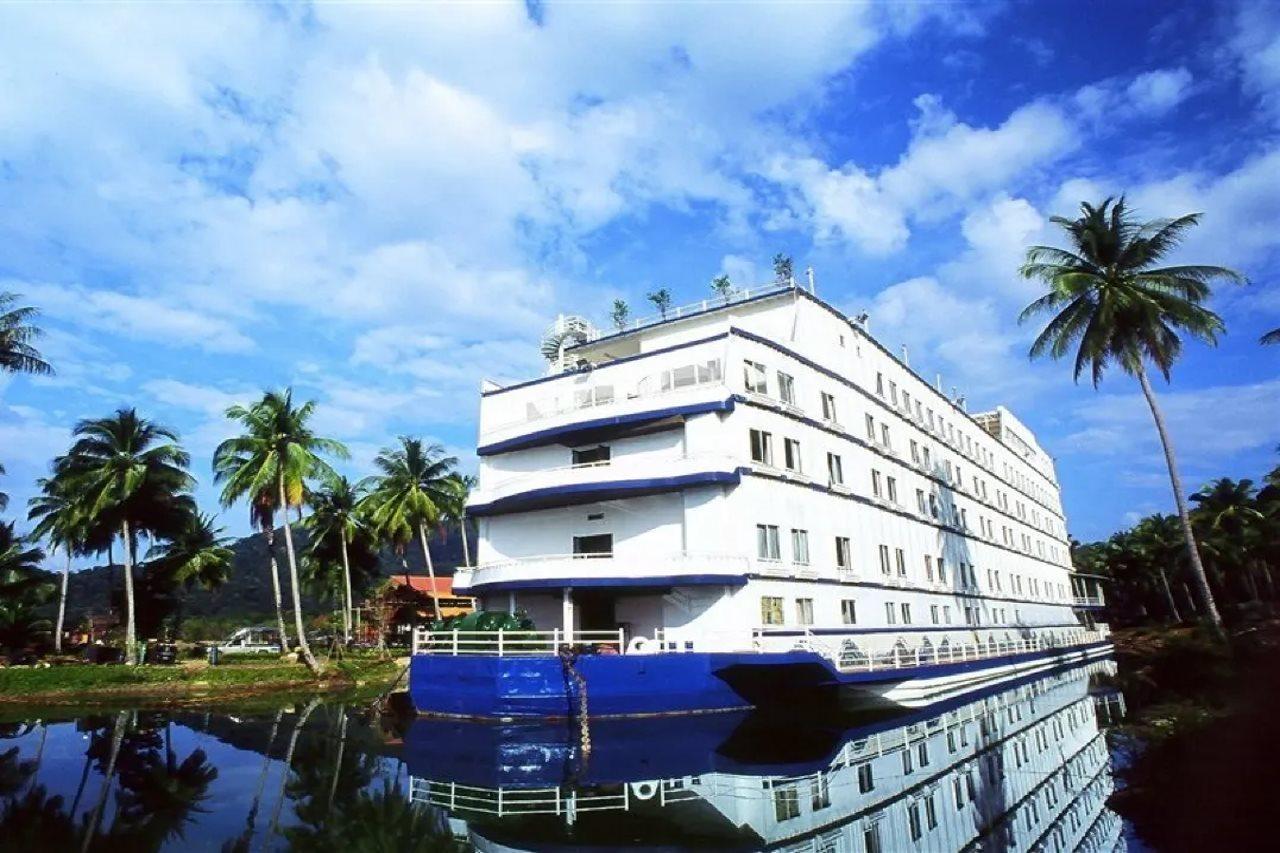 Aunchaleena Front Resort, Koh Chang 3* Bang Bao Beach