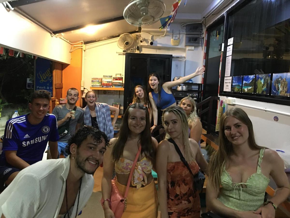 Voyagers * Phi Phi Don