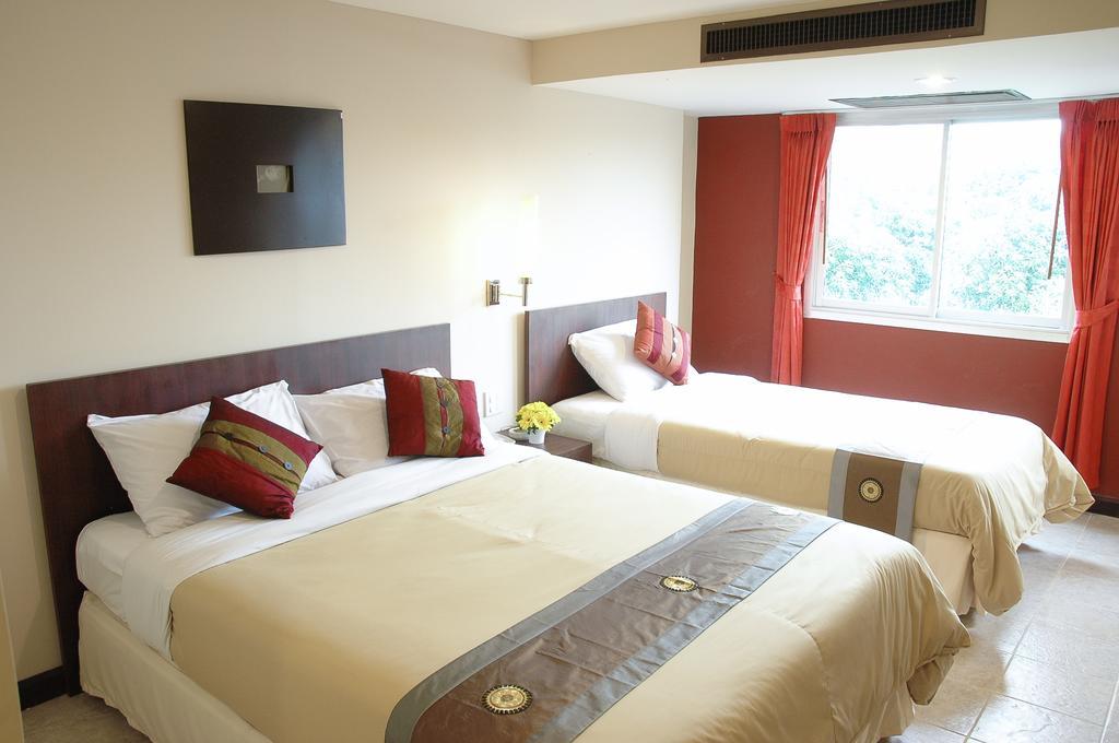 The Twelve 3*