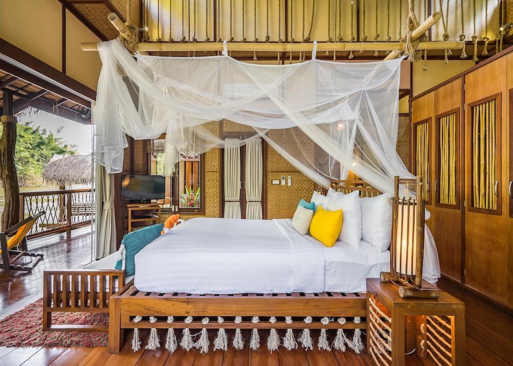 Resort The Float House River Kwai 4*