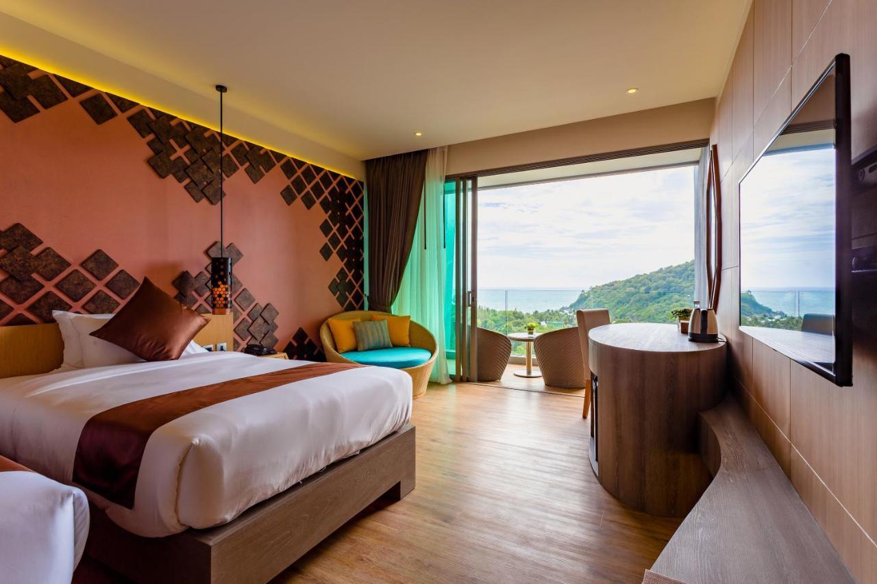 Crest & Pool - Sha Extra Resort
