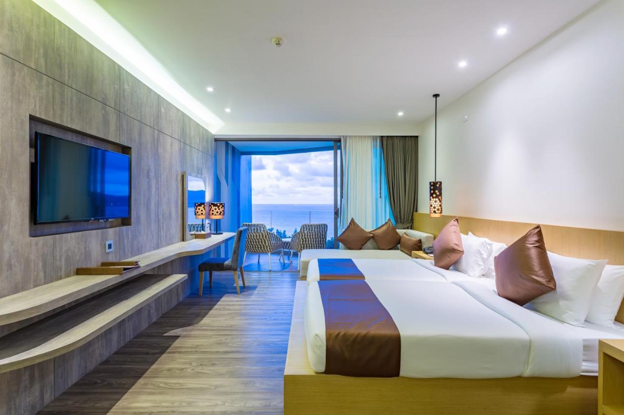 Crest & Pool - Sha Extra Resort