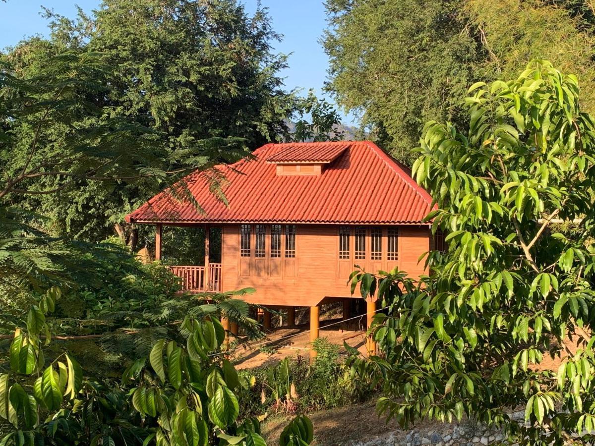 Baanrai Khunya บ้านไร่คุณย่า Resort