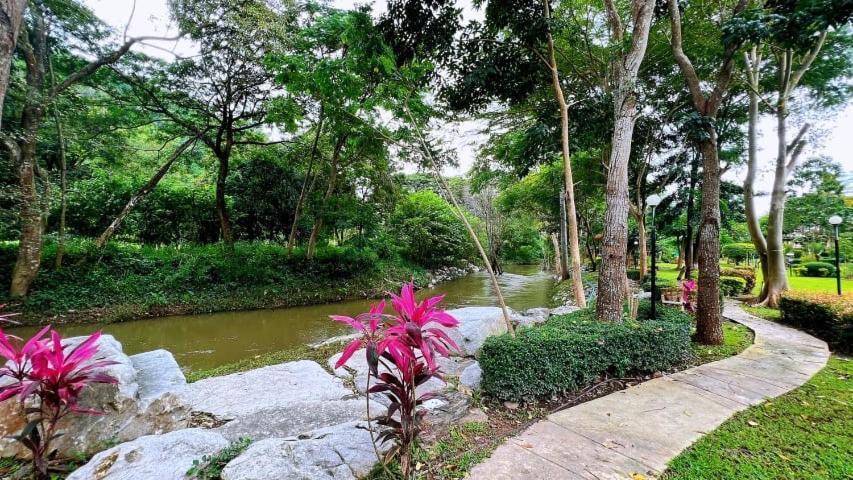 Moosiyard Hometel Khaoyai Mu Si
