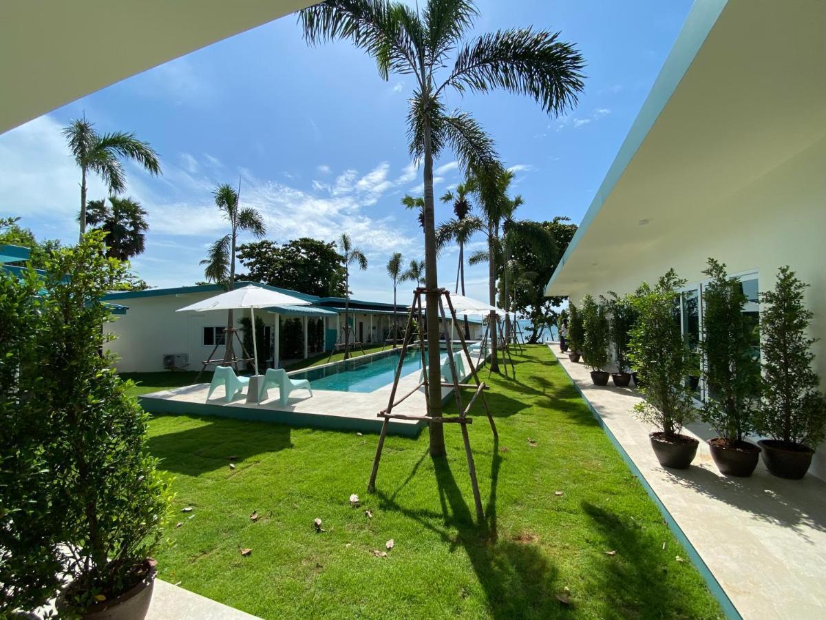 Le Petit Saint Tropez Resort 4*
