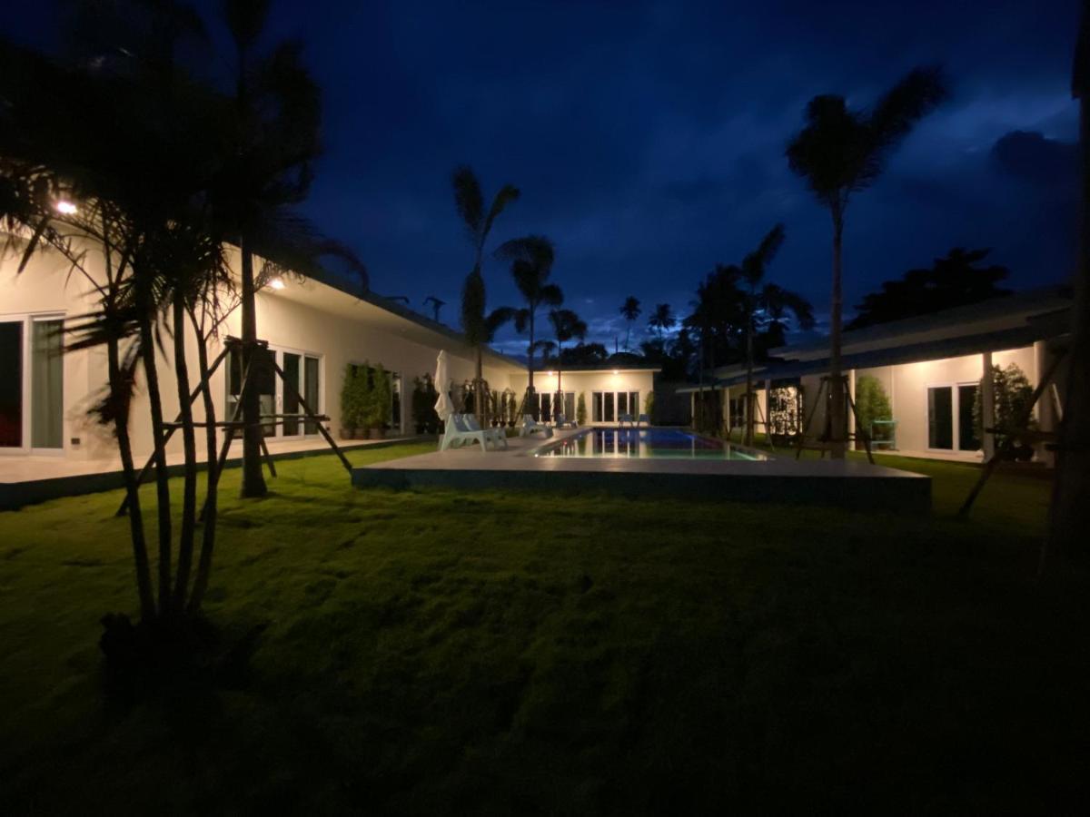 Resort Le Petit Saint Tropez Khanom