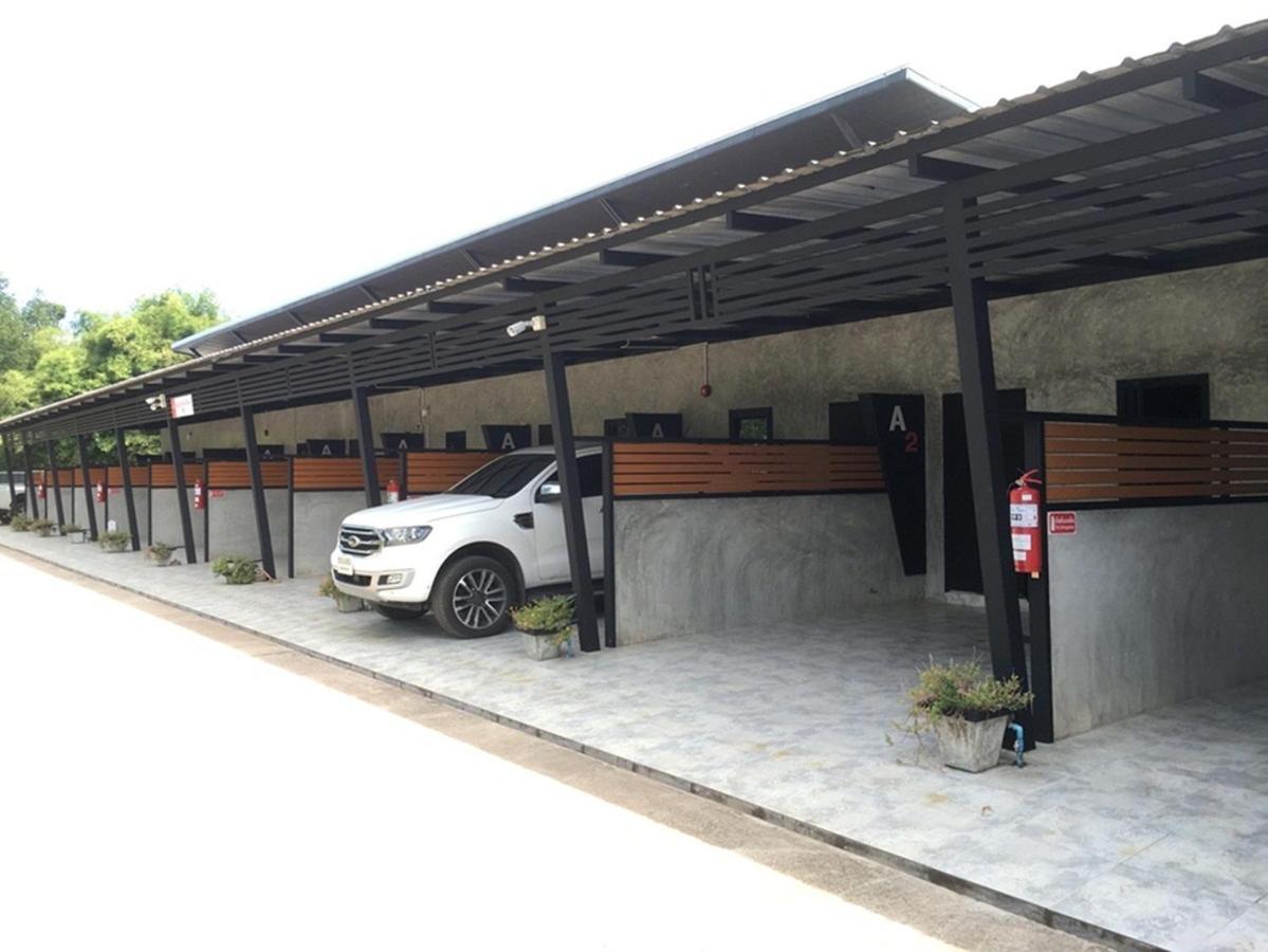 The Loft Buri * Kabin Buri
