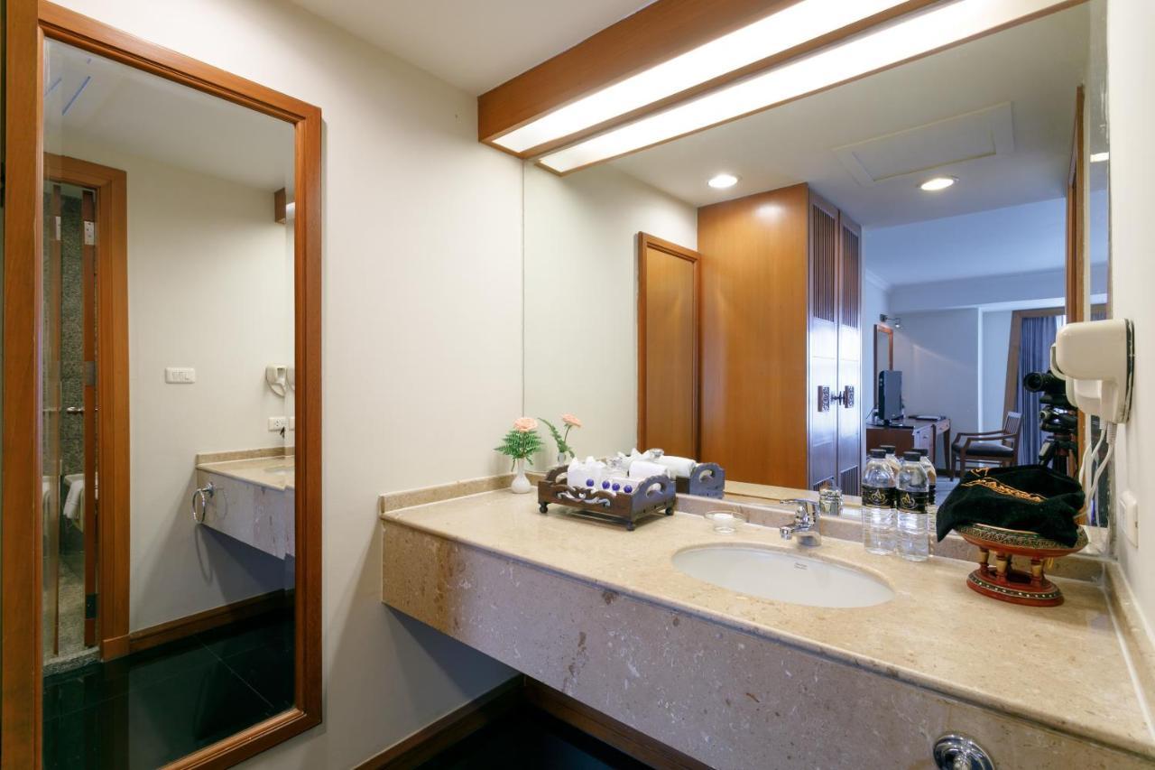 Amora Thapae Hotel