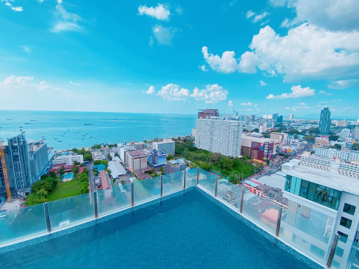 The Base Seaview Apartment *