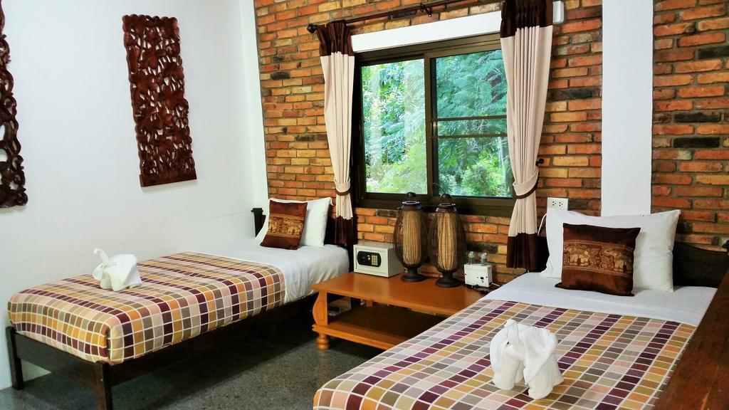 Resort Khaosok And 3*