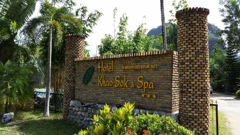 Resort Khaosok And Khao Sok National Park