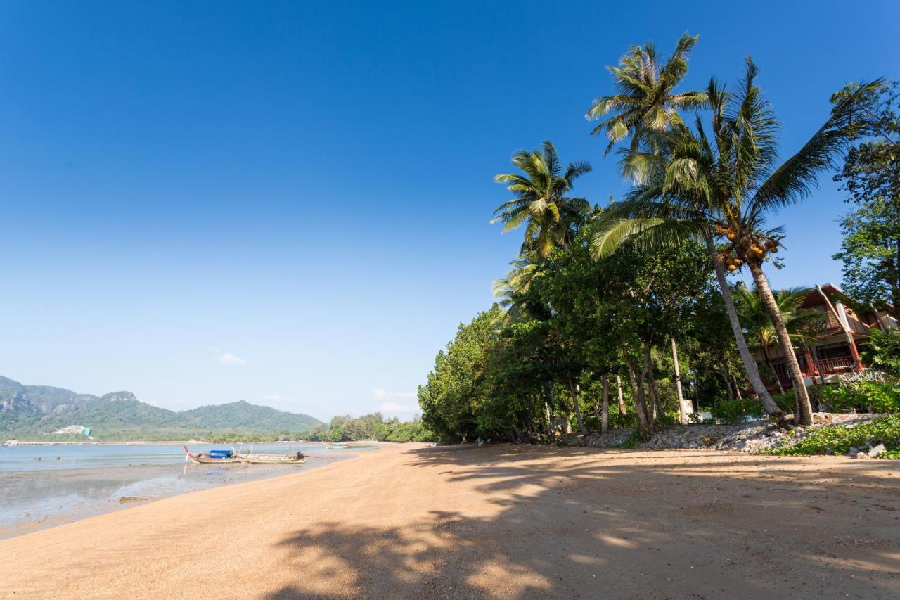 Villa Amatapura Beachfront 14, Sha Certified Ao Nam Mao