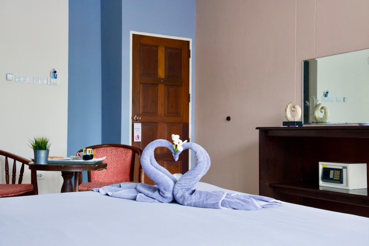 Guest house Golden By The Cha Am 2*