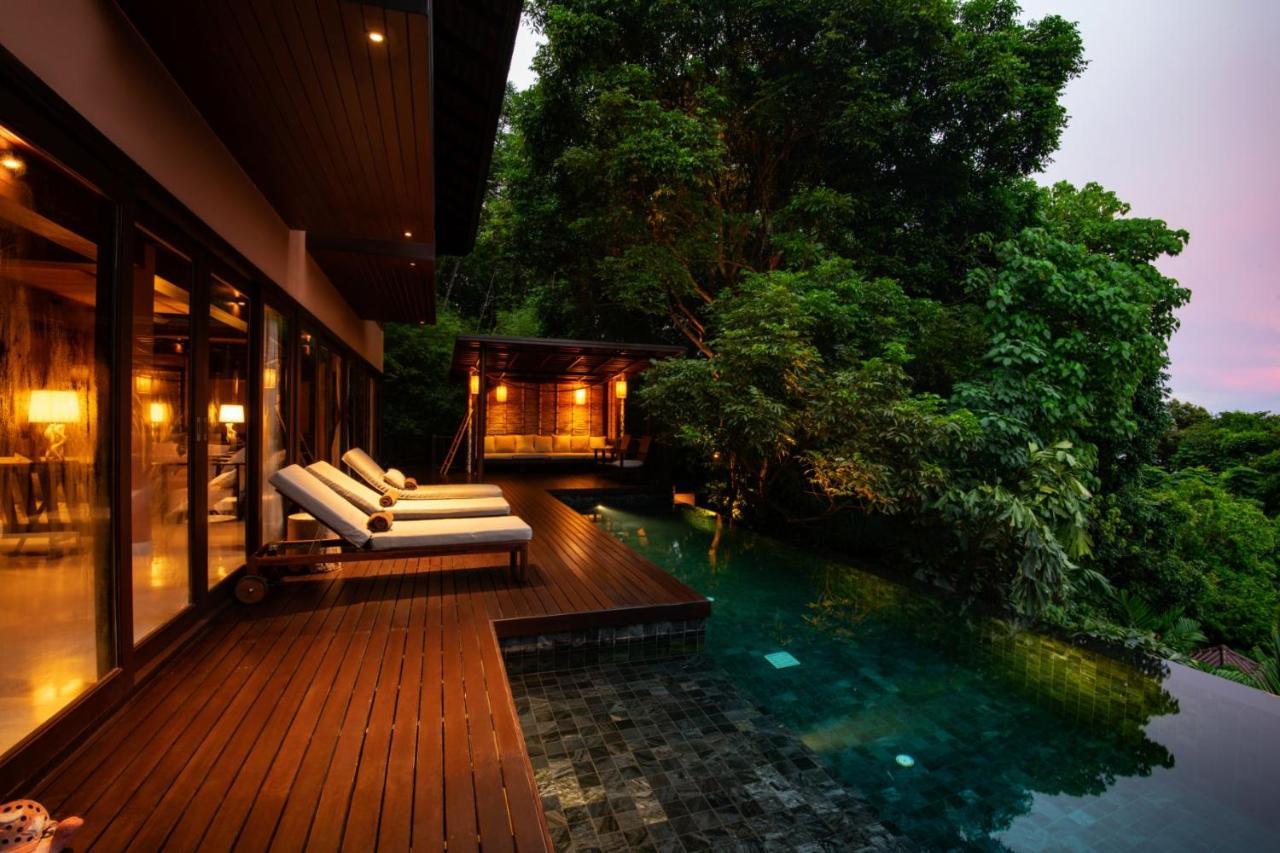 Lydia, Resort