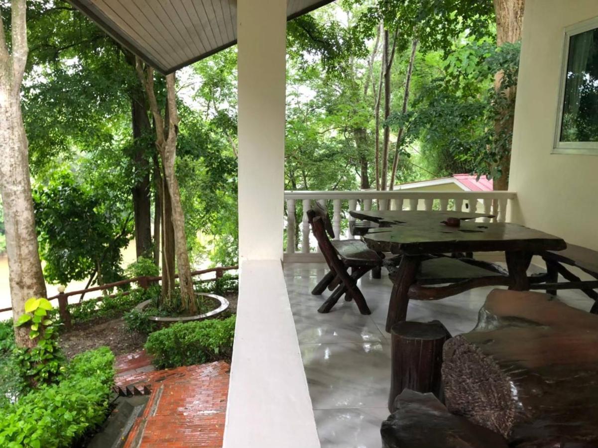 Saiyok River House 3*