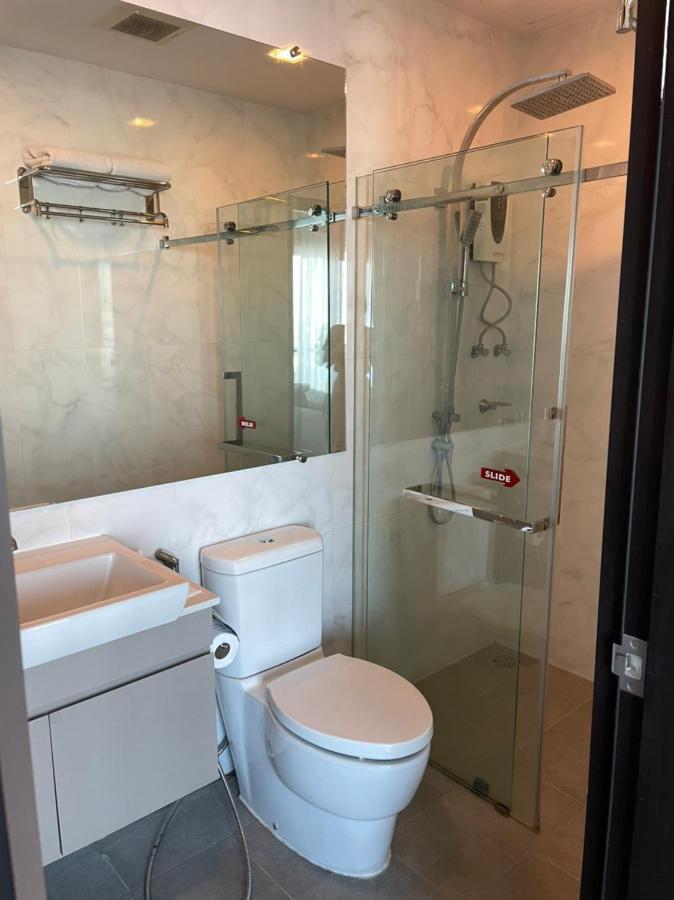 Locals Prio Chiangmai Airport Plaza Apartment