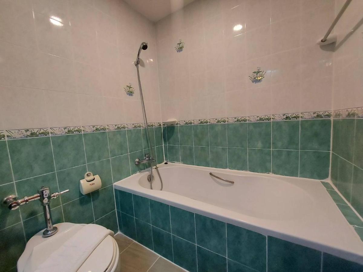 M Danok Hotel 4*
