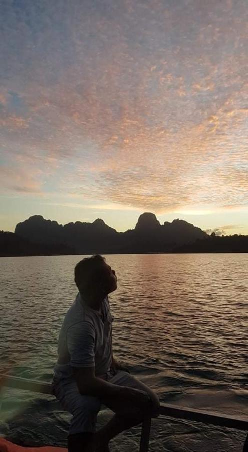Khao Sok Blue Mountain