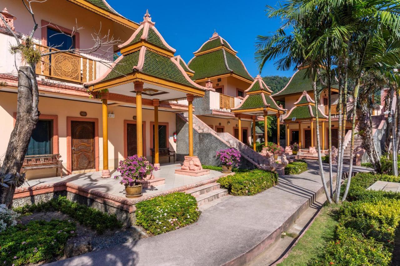 Coconut Resort, Resort
