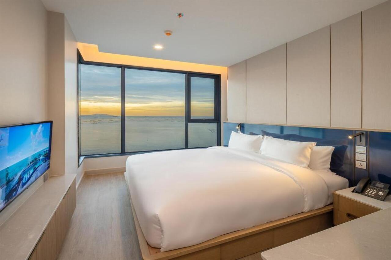 S Sriracha & Hotel 5*