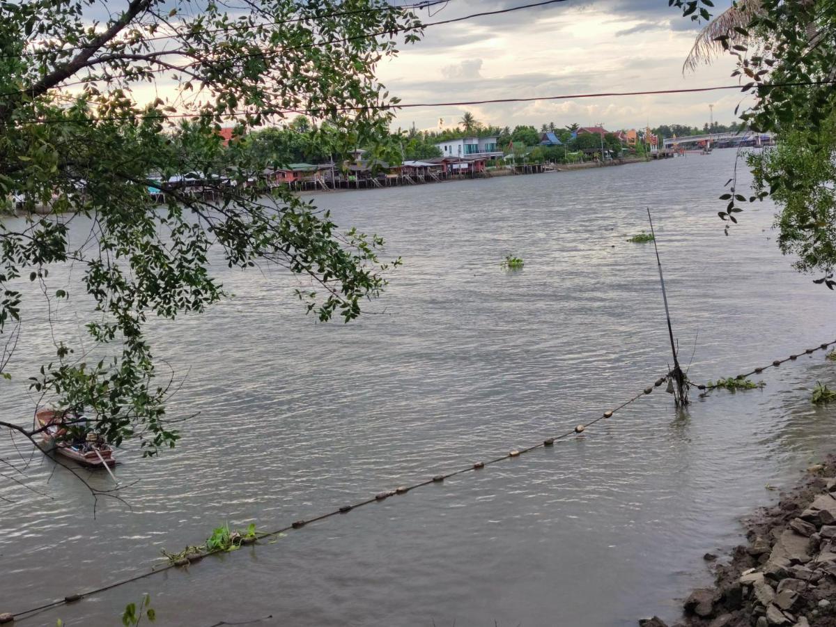 Resort Baantip Suantong Amphawa