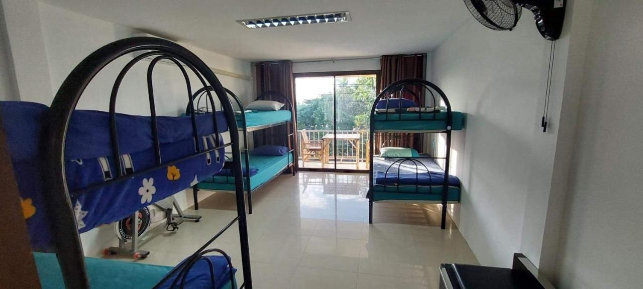 Albergue P & T *