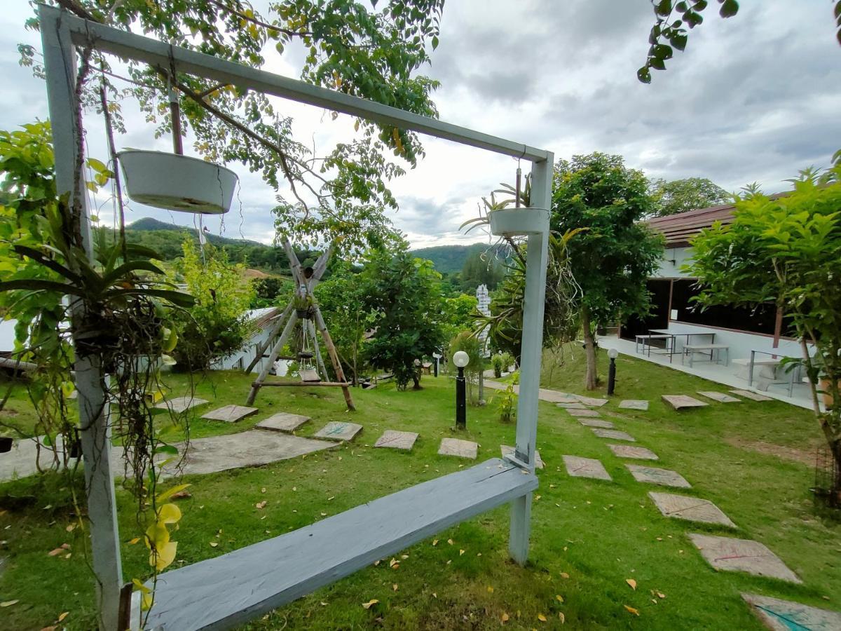 Baan Mai Hom Suan Phueng