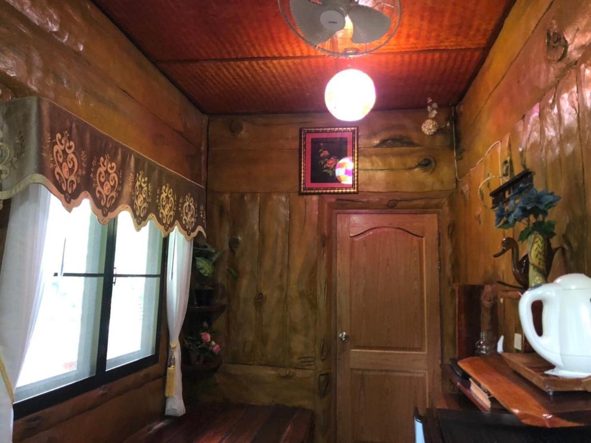 Resort Saiyok River House Sai Yok