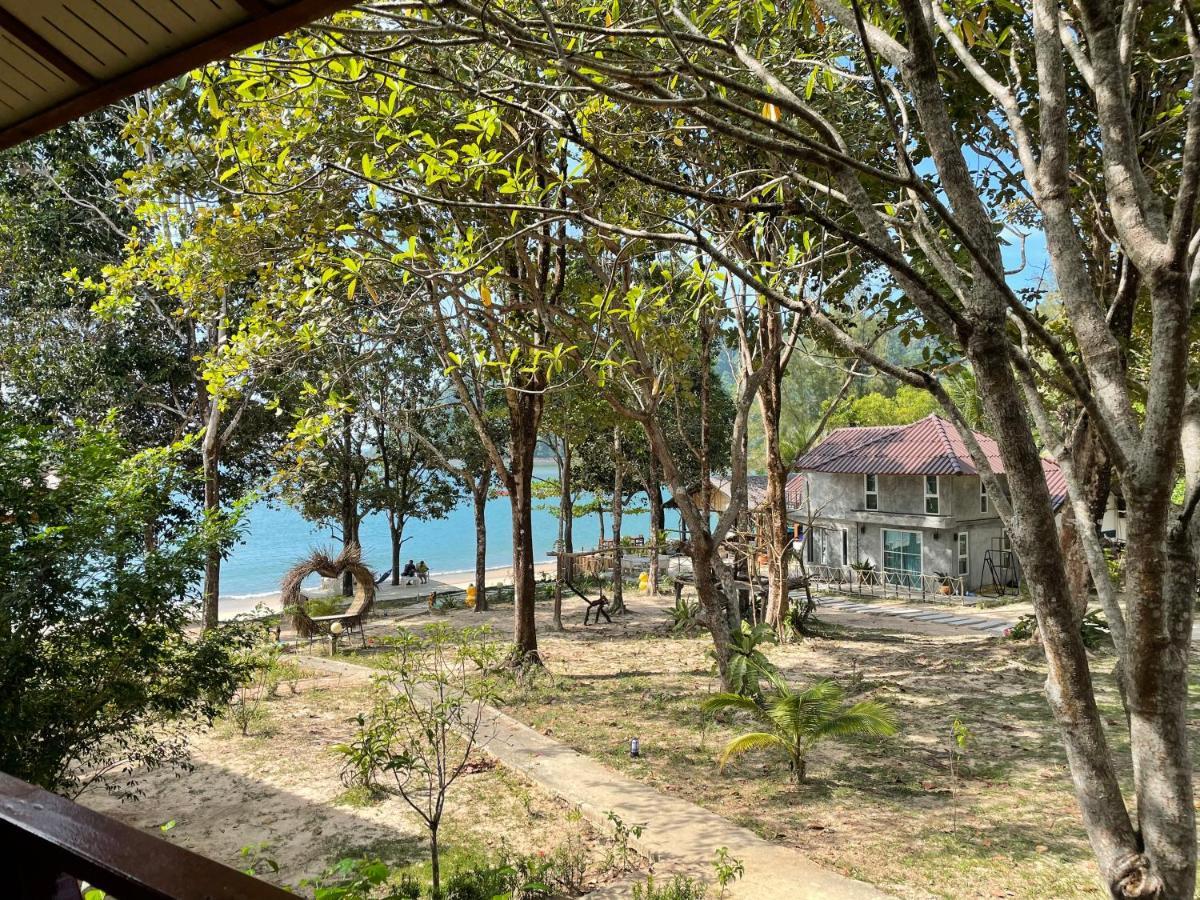 Resort Marina Ranong *