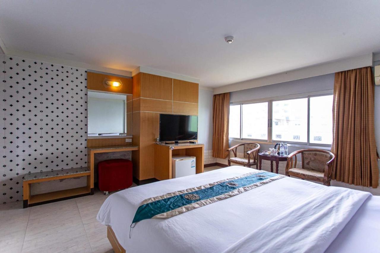 Satit Grand View 3*