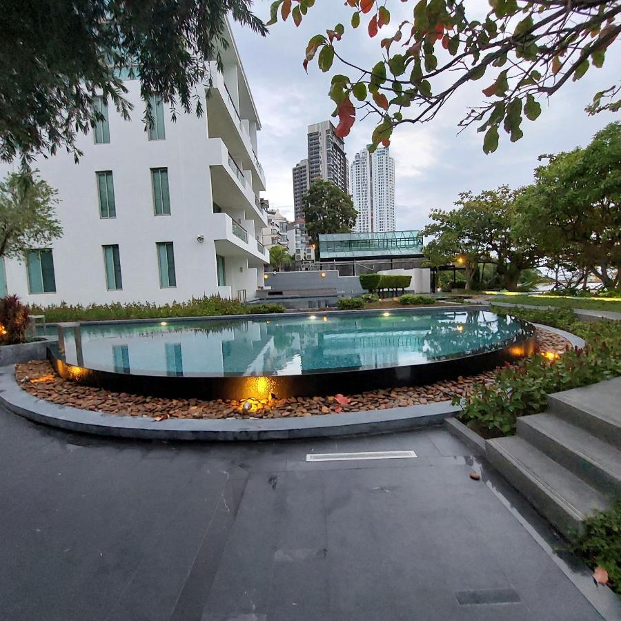 Sanctuary Wong Amat Apartment