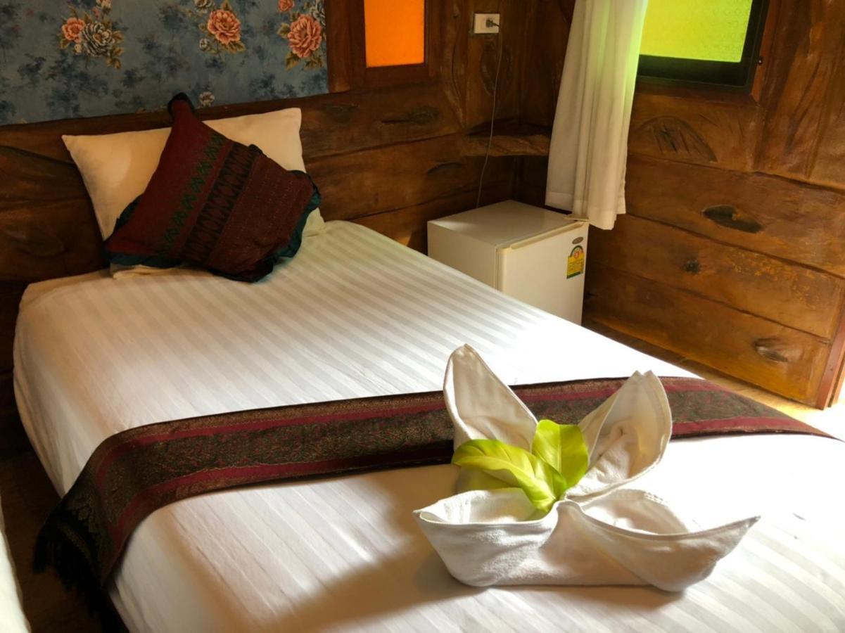 Saiyok River House Resort Sai Yok