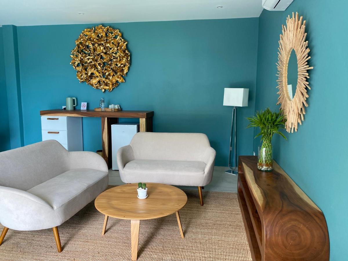 Le Petit Saint Tropez Resort Khanom