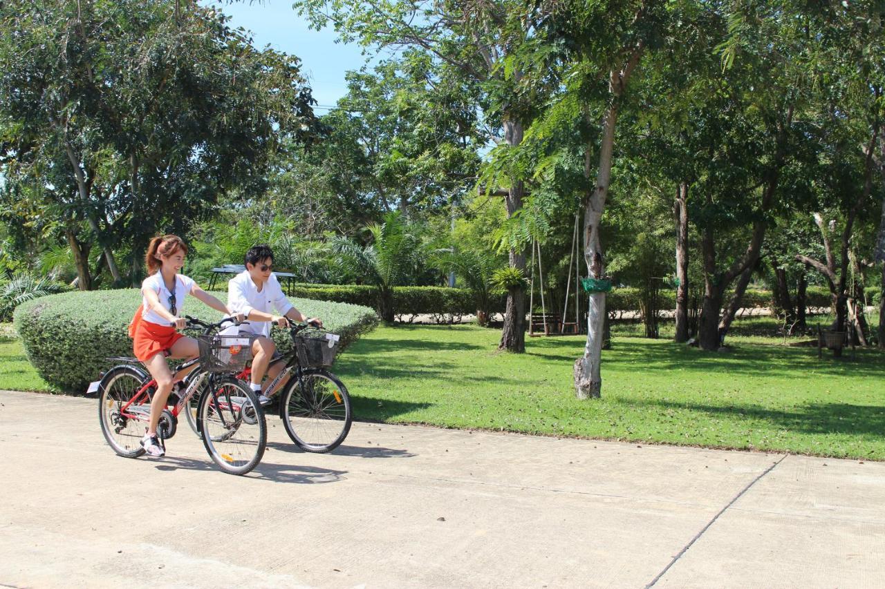 Sirarun Resort Ban Krut (Prachuap Khiri Khan)