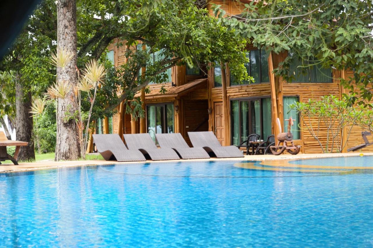 Blues River 4*