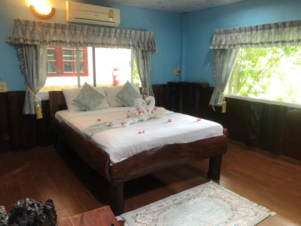 Saiyok River House 3*