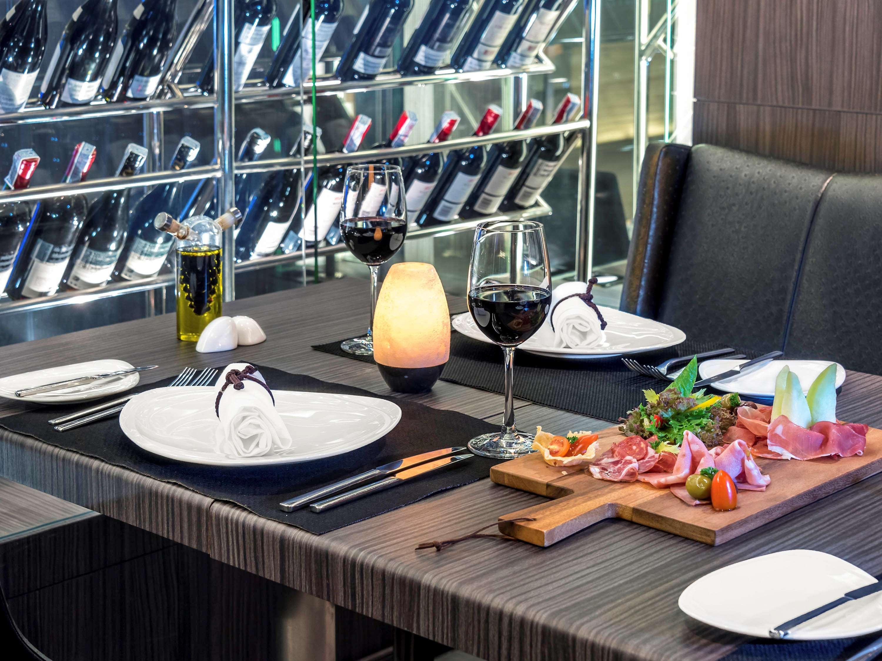 Hotel Novotel Bangkok Impact 4*