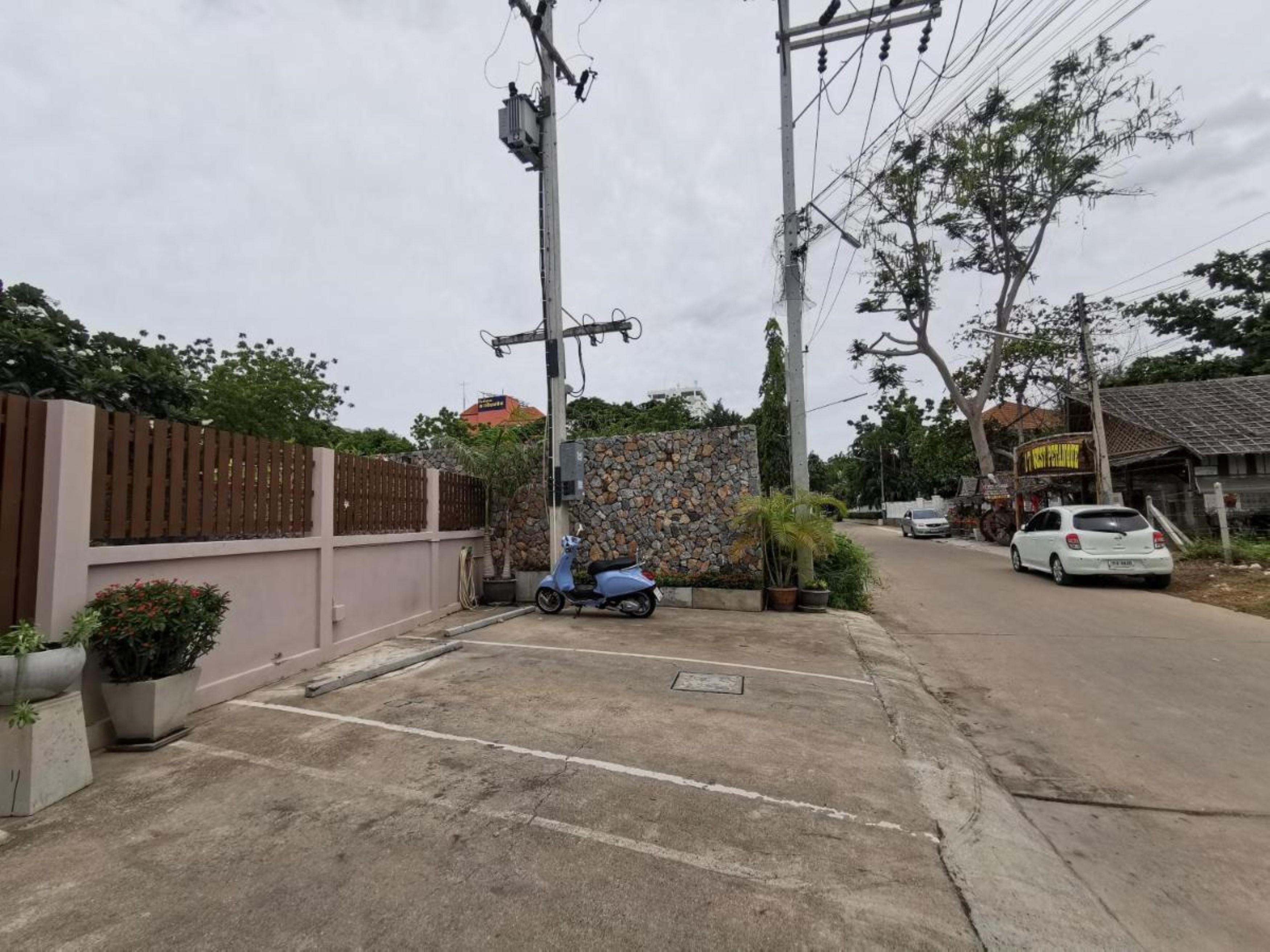 Baan Rabiang Talay Hotel 3*