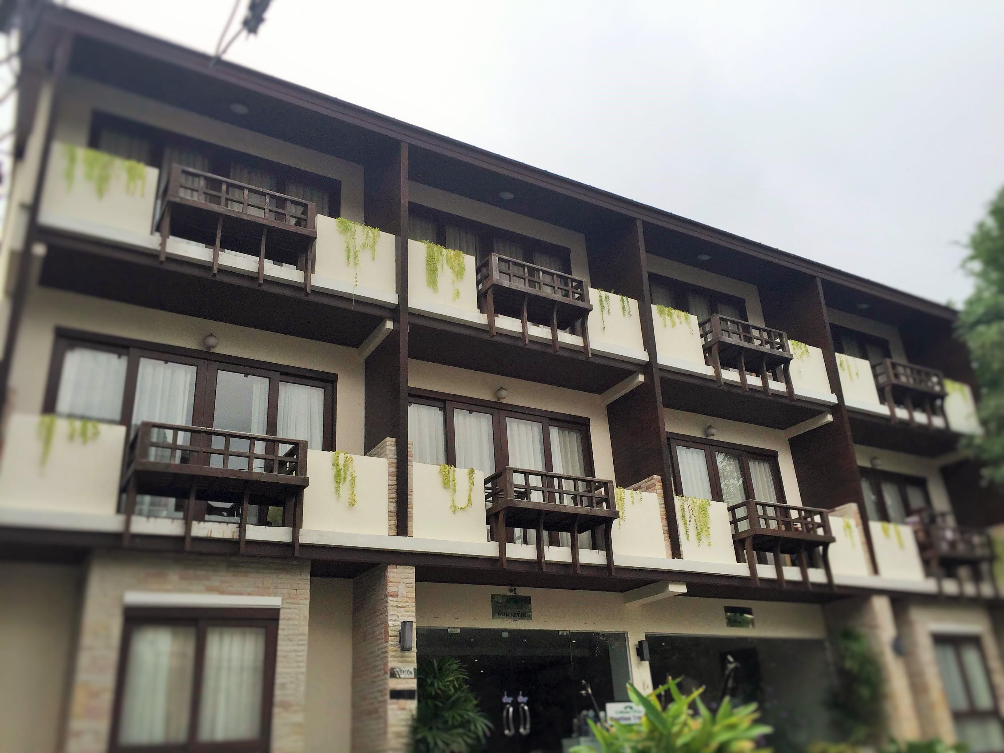Montien House - Sha