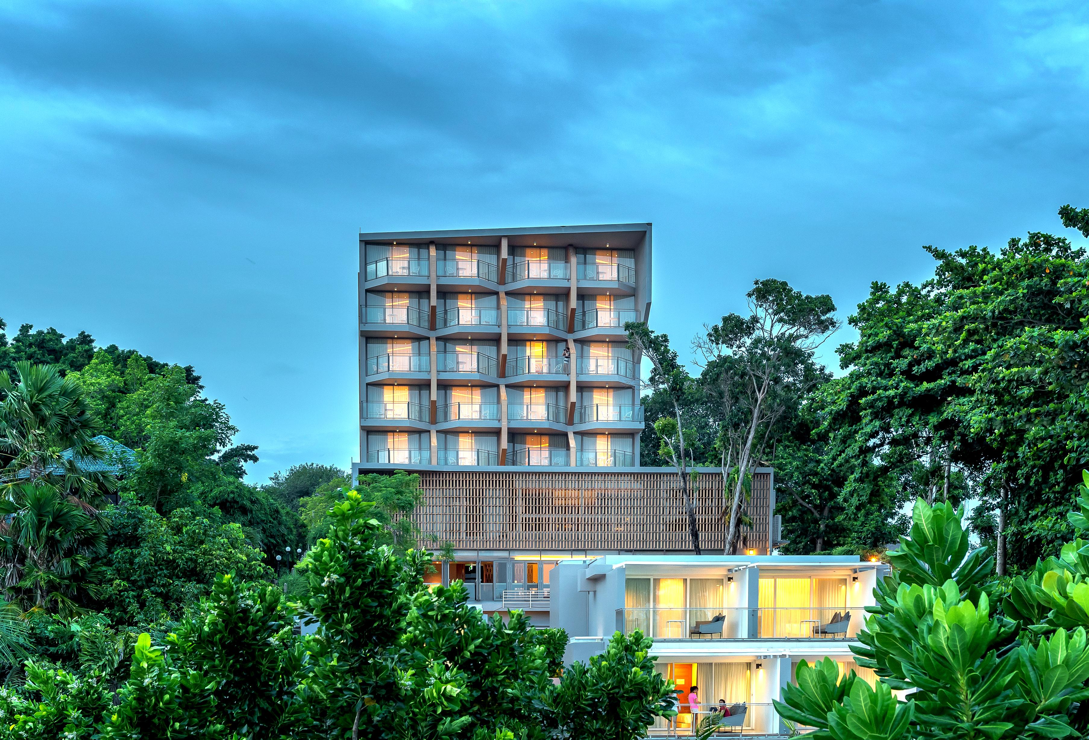 Centara Q Rayong Resort Mae Phim