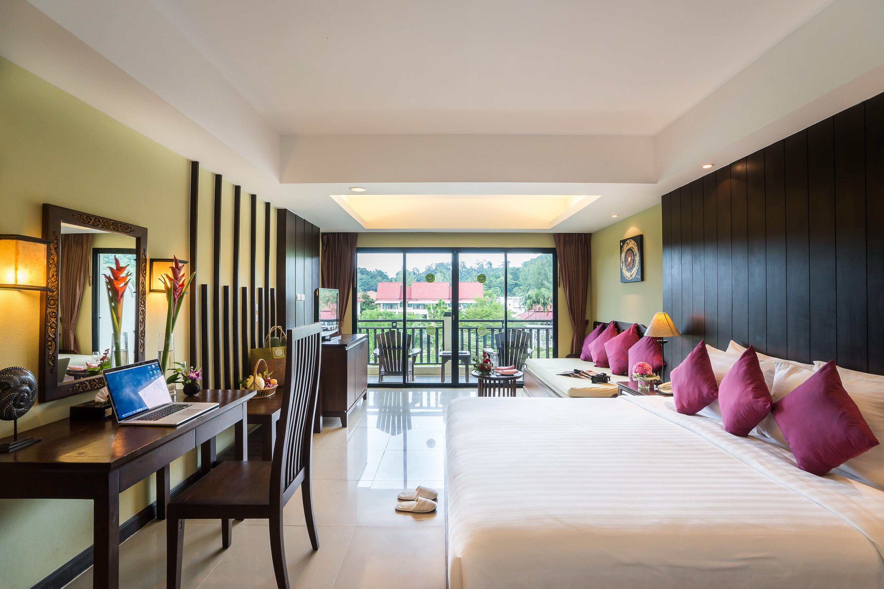 Khaolak Emerald And Resort