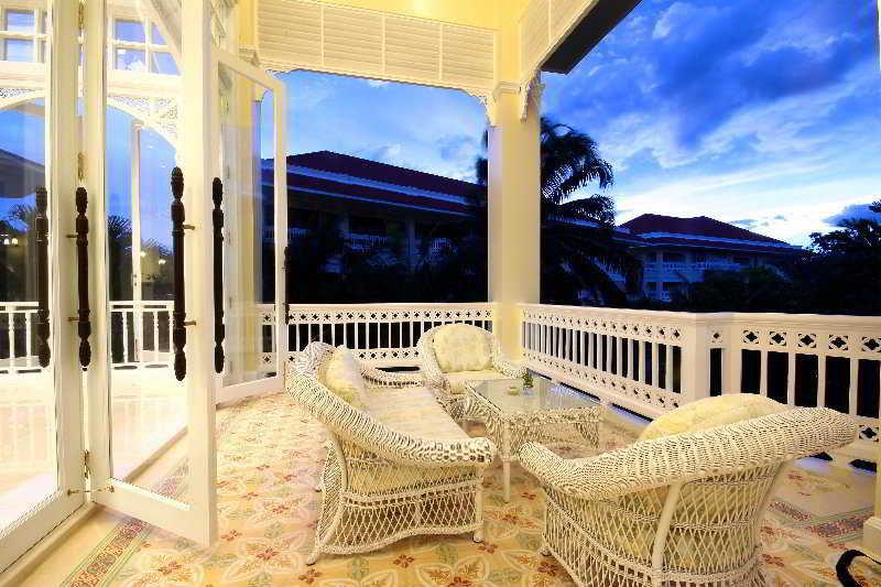 Dheva Mantra Resort 5*