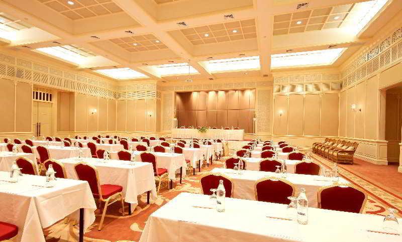Dheva Mantra Resort 5*