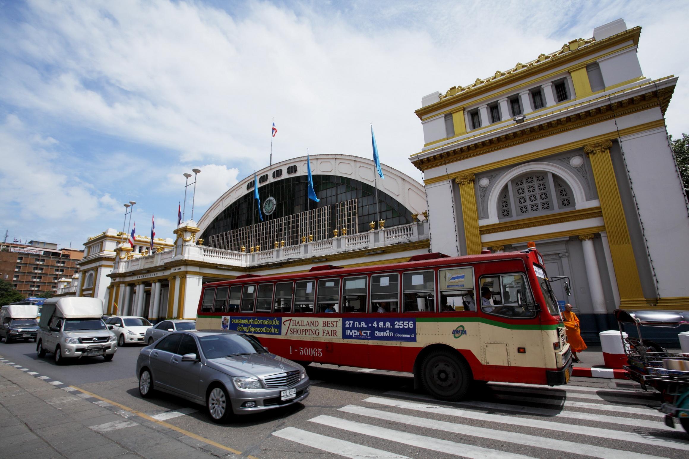 The Quarter Hualamphong By Uhg Banguecoque