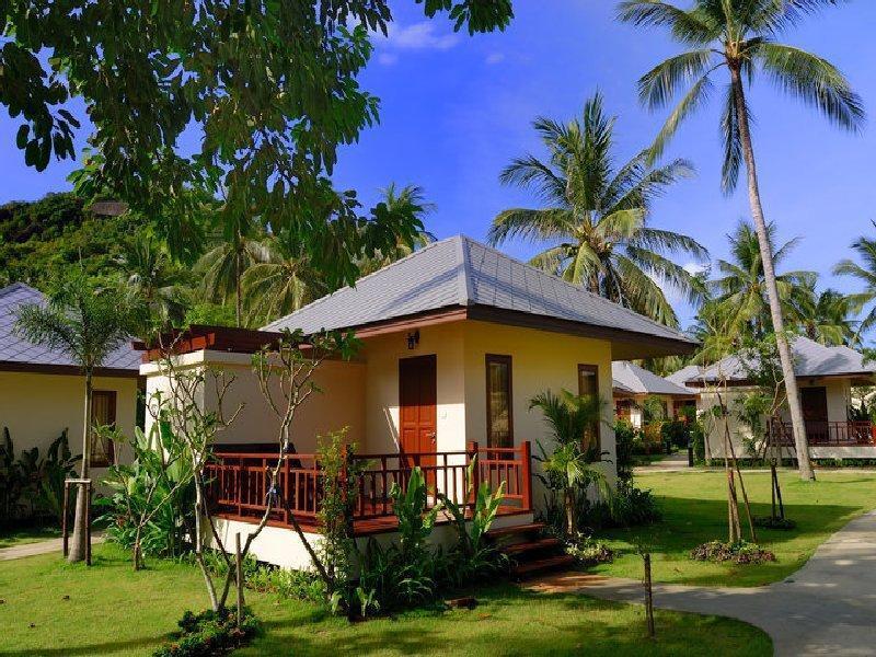 Promtsuk Buri Resort