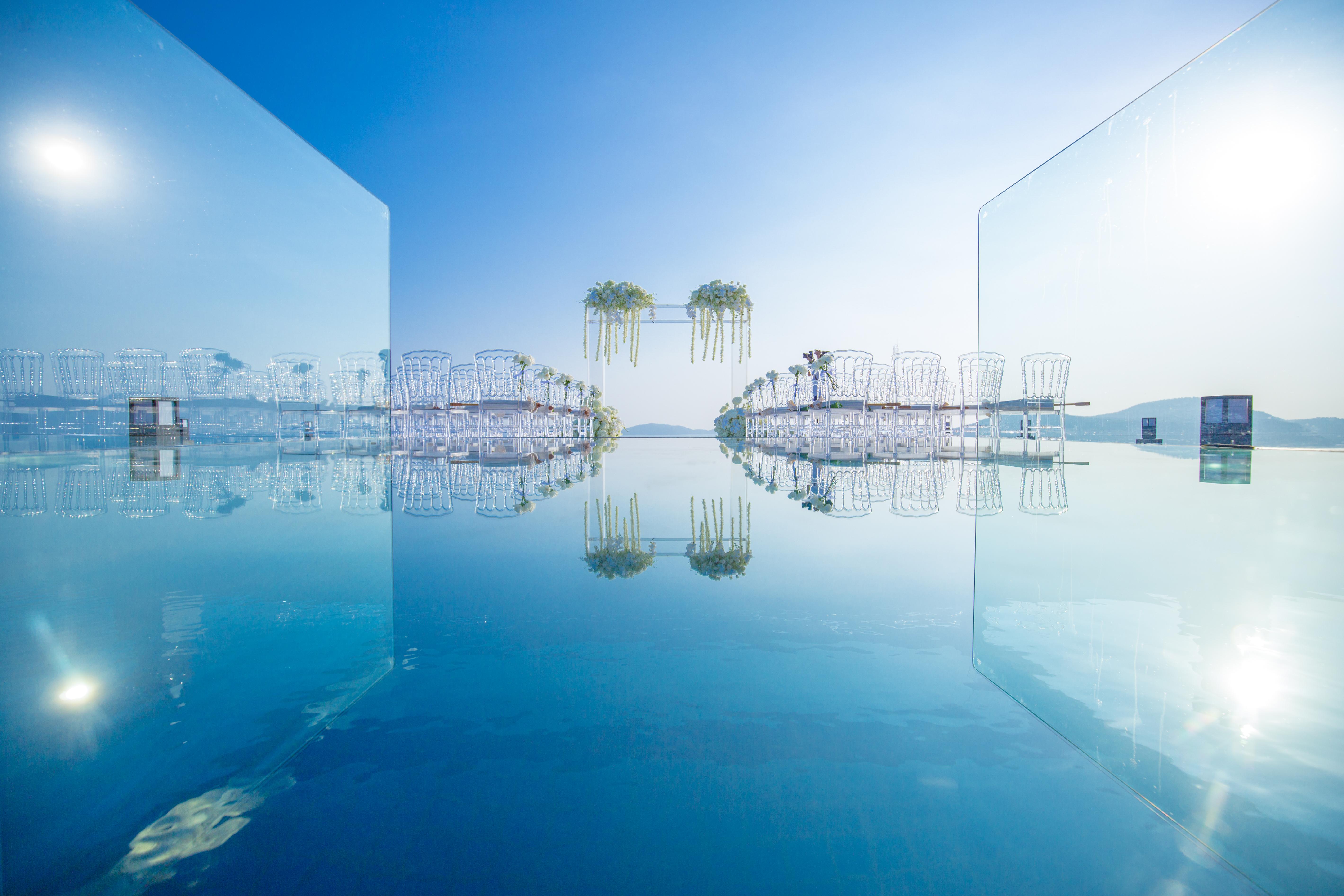 Sri Phuket Luxury Pool - Sha