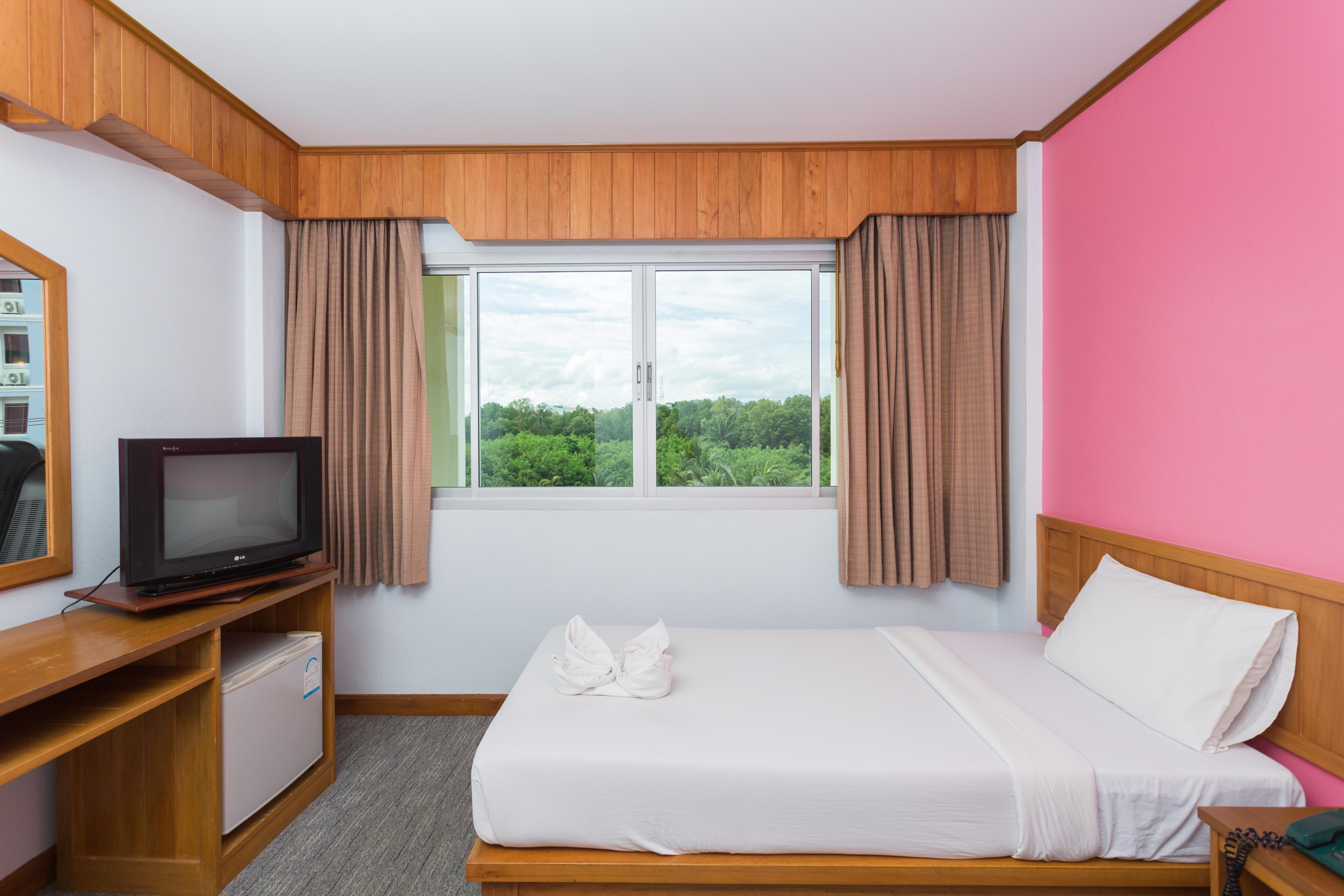 Riverside Hotel 3*