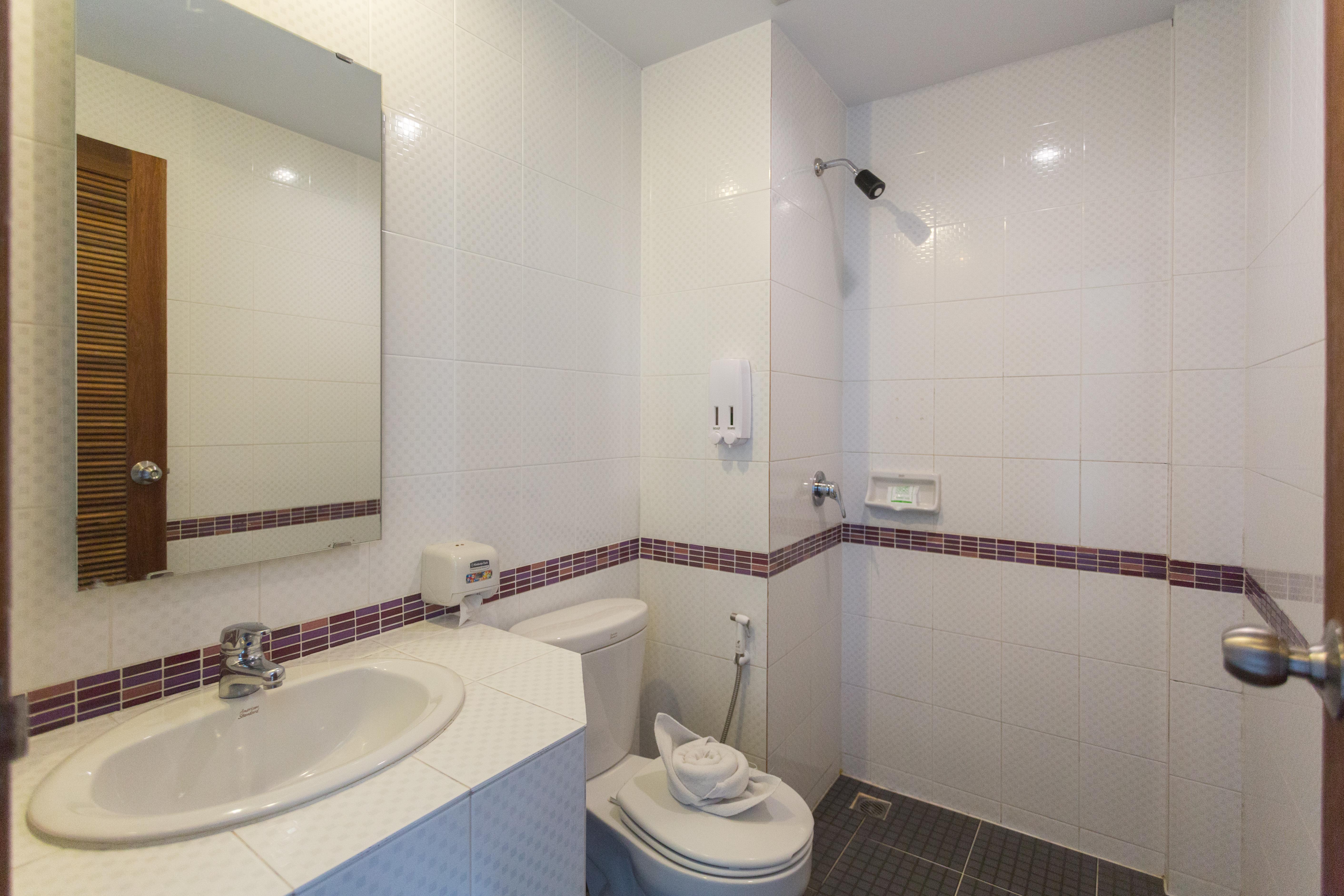Riverside Hotel 3*
