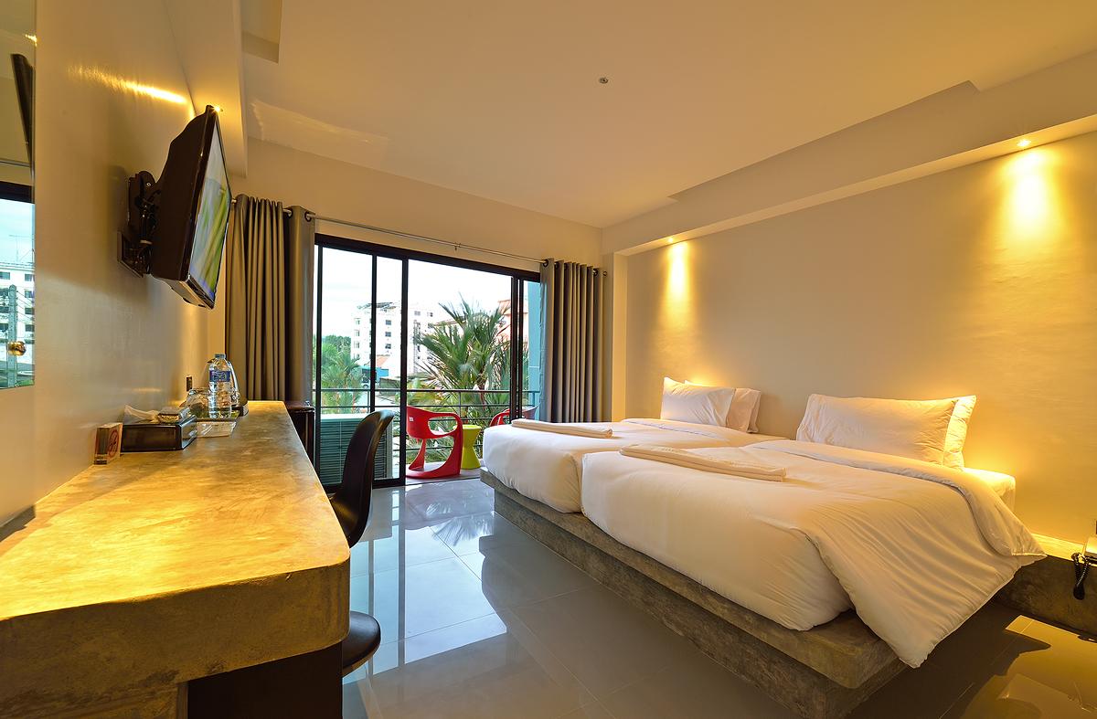 Riverside 3*