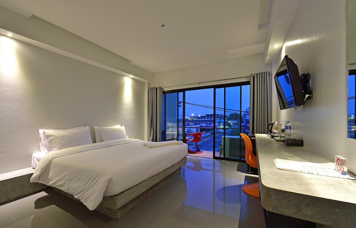 Riverside Hotel 3*